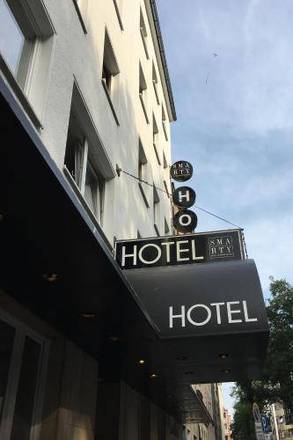 MEININGER Hotel Cologne City Center, Cologne