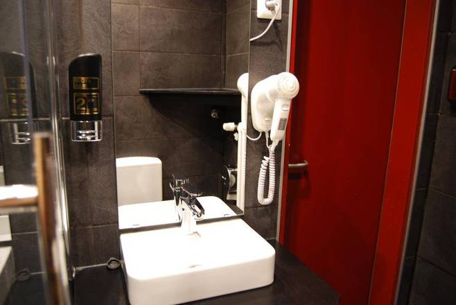 MEININGER Hotel Cologne City Center, Cologne