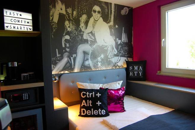 MEININGER Hotel Cologne City Center, Cologne