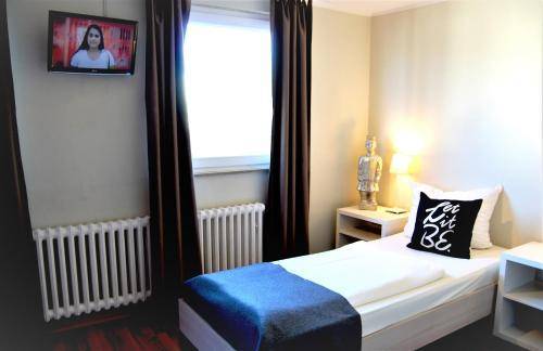 MEININGER Hotel Cologne City Center, Cologne