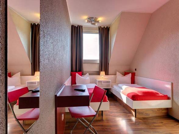 MEININGER Hotel Cologne City Center, Cologne