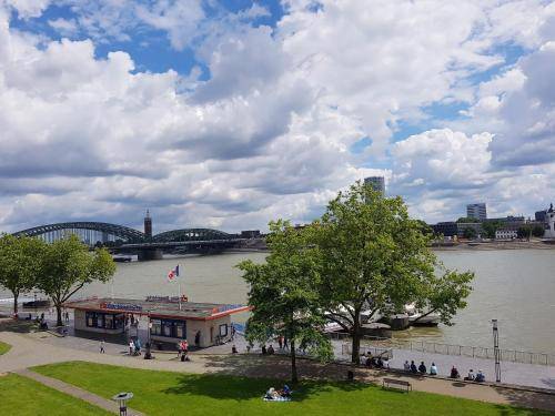 Hayk Altstadthotel & Appartements, Cologne