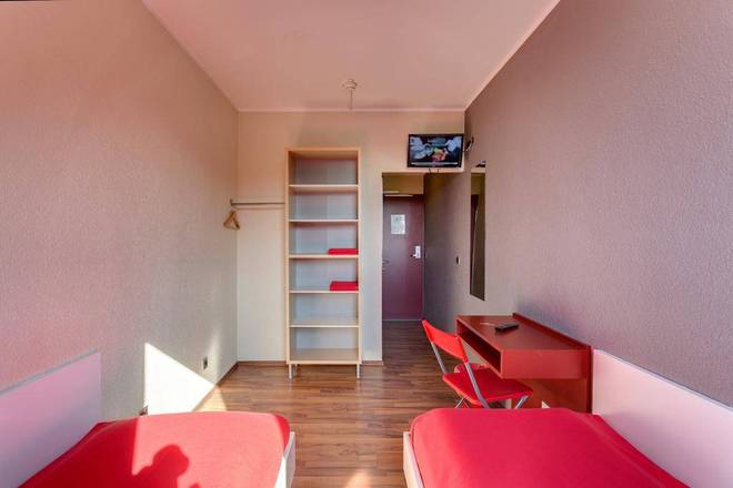 MEININGER Hotel Cologne City Center, Cologne