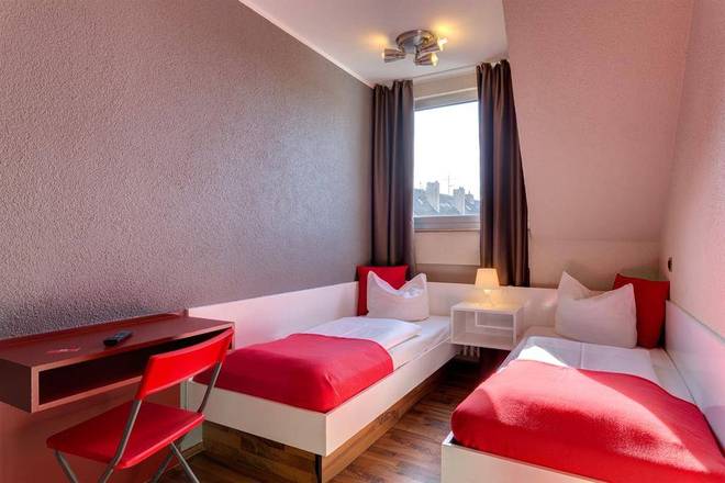 MEININGER Hotel Cologne City Center, Cologne