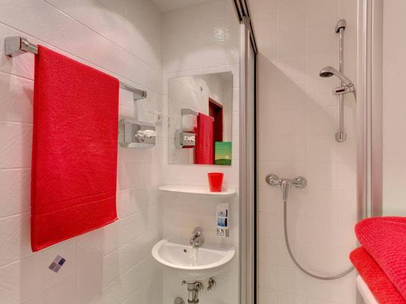 MEININGER Hotel Cologne City Center, Cologne